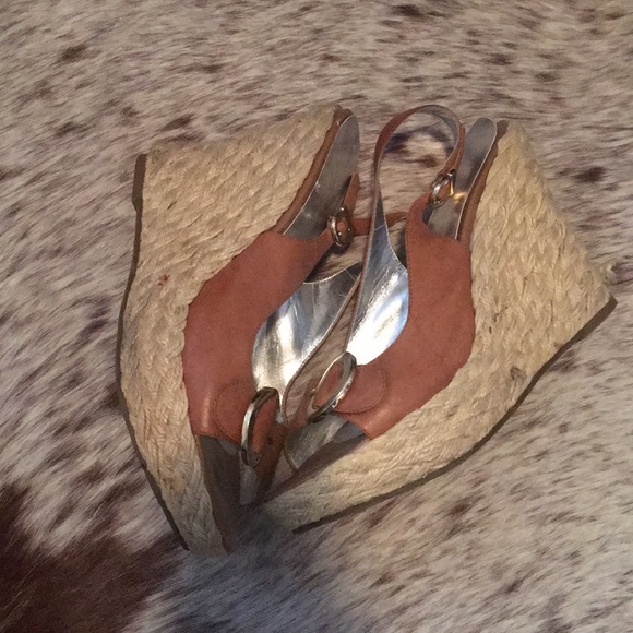 Jessica Simpson buckle wedges - Picture 3 of 4